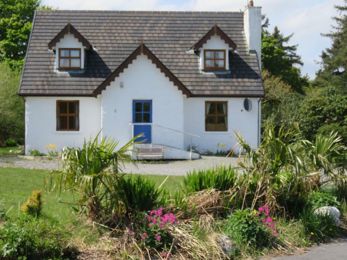 Letterfrack Farm Cottage In Village On A Farm Beside Connemara National Park Extérieur photo