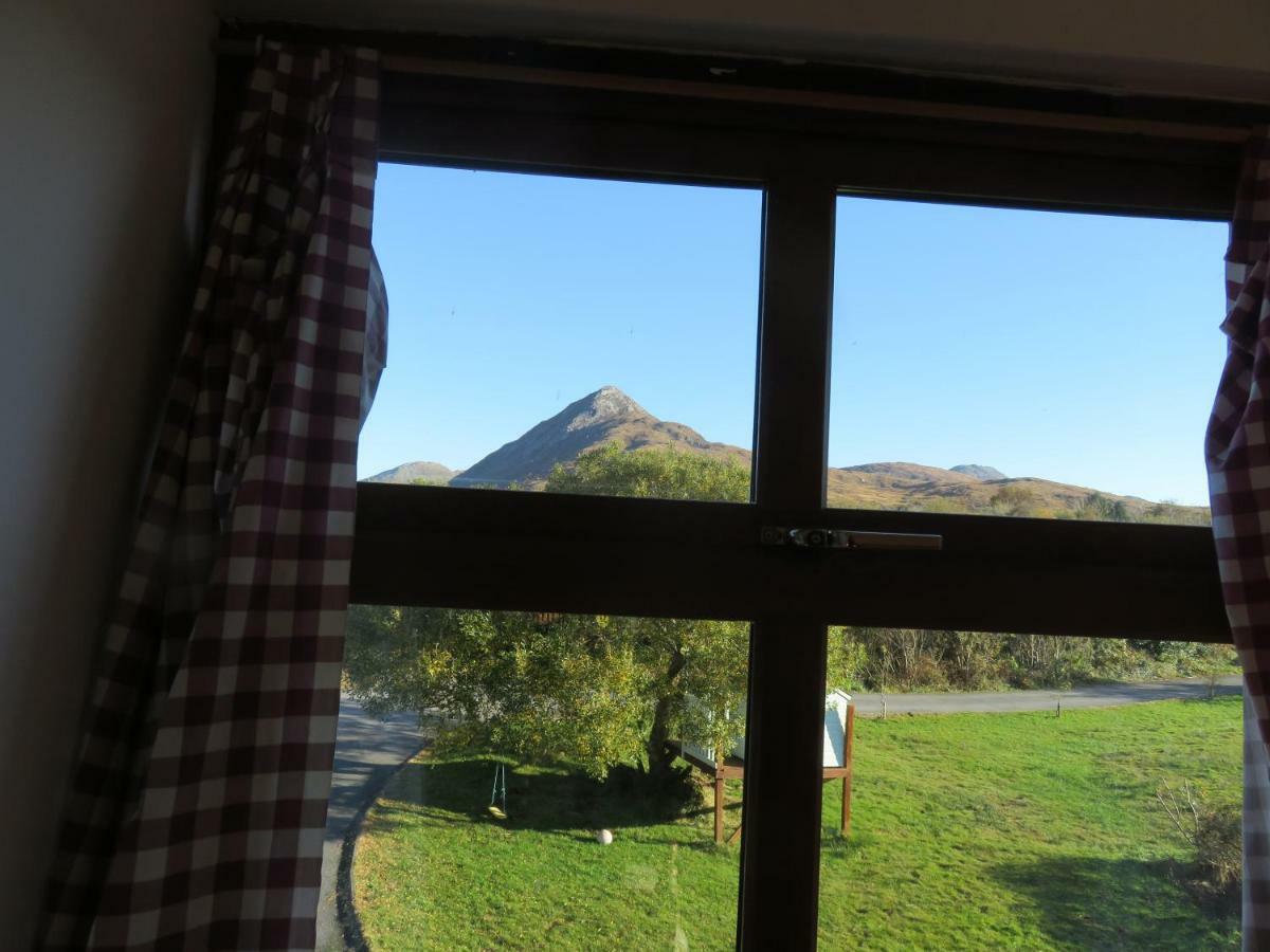 Letterfrack Farm Cottage In Village On A Farm Beside Connemara National Park Extérieur photo